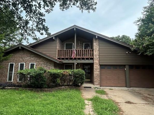 1303  Paisley Drive , Arlington Texas 76015