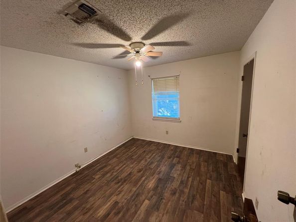 1303  Paisley Drive , Arlington Texas 76015