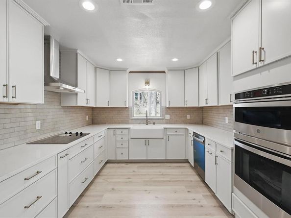 2107  Emerald Lake Drive , Arlington Texas 76013