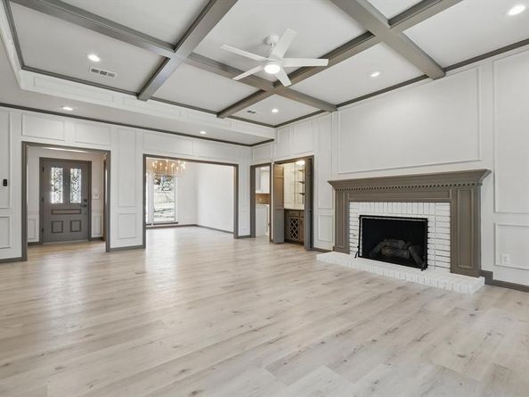 2107  Emerald Lake Drive , Arlington Texas 76013