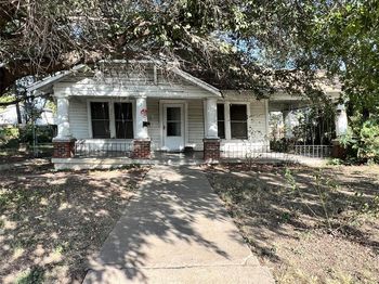1421  South Freeway 