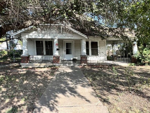 1421  South Freeway , Fort Worth Texas 76104
