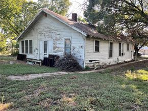 1421  South Freeway , Fort Worth Texas 76104