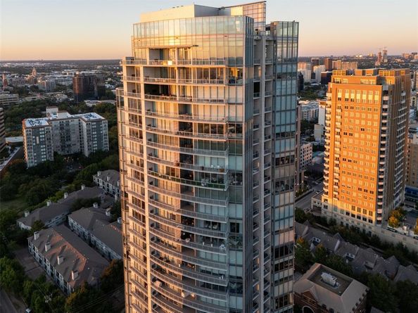 2900  Mckinnon Street  2601, Dallas Texas 75201