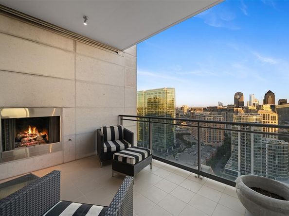 2900  Mckinnon Street  2601, Dallas Texas 75201