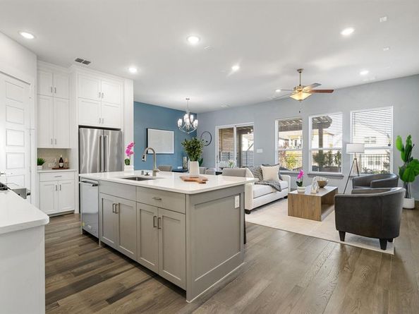 8257  Nunley Lane , Dallas Texas 75231
