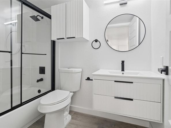 1739  Hartford Drive , Carrollton Texas 75007