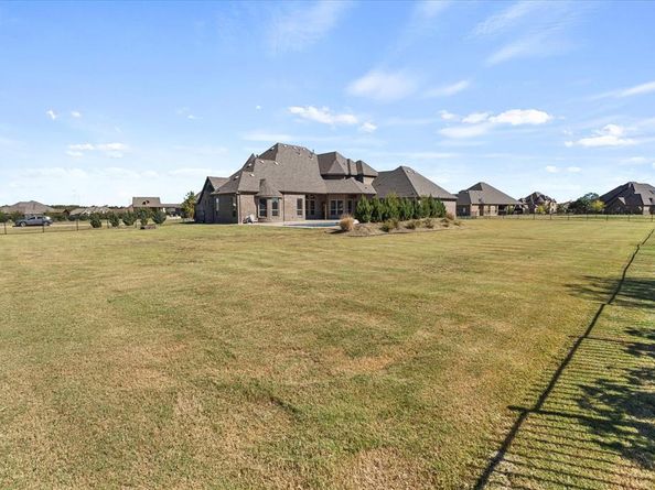 772  Kensington  , McLendon Chisholm Texas 75032