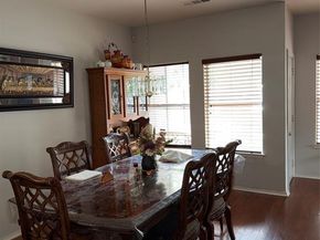 111 N Willomet Avenue , Dallas Texas 75208