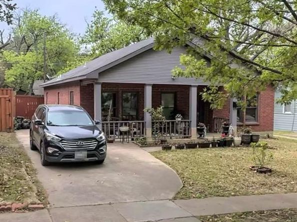 111 N Willomet Avenue , Dallas Texas 75208