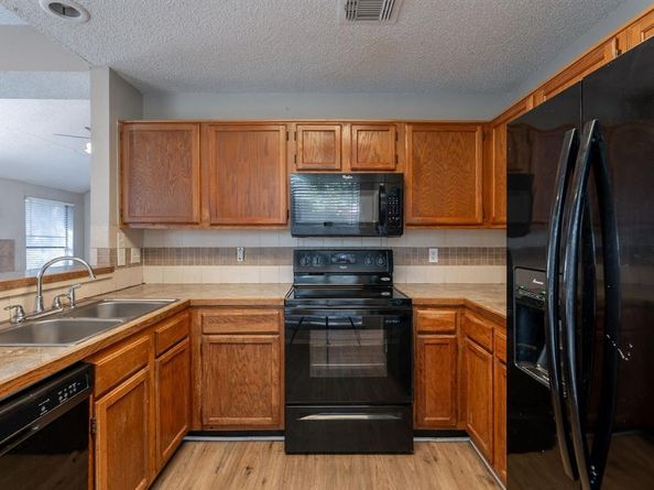 6519  Impala Drive , Arlington Texas 76001