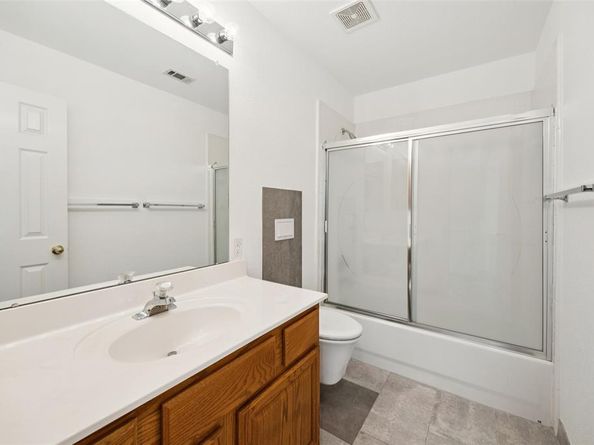 9325  Vista Circle , Irving Texas 75063