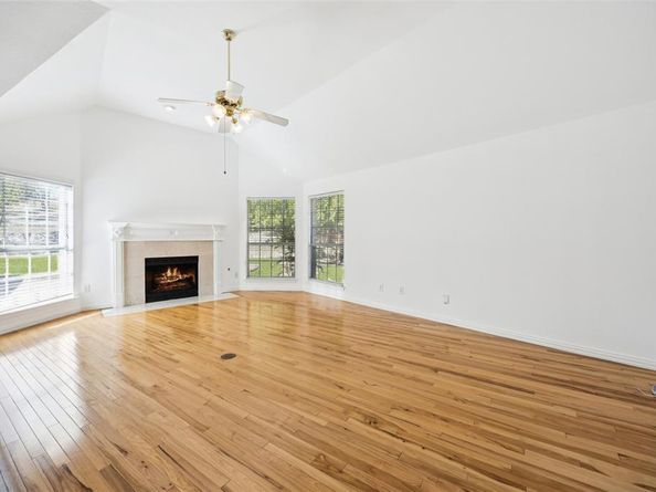 9325  Vista Circle , Irving Texas 75063