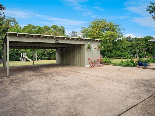3843  Martha Lane , Dallas Texas 75229