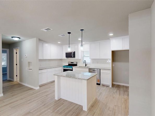 1820  Oak Tree Lane , Arlington Texas 76013