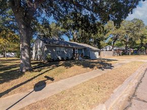 1820  Oak Tree Lane , Arlington Texas 76013