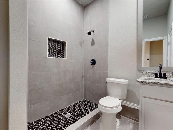 1820  Oak Tree Lane , Arlington Texas 76013