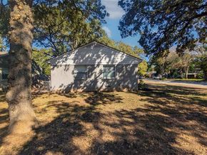 1820  Oak Tree Lane , Arlington Texas 76013
