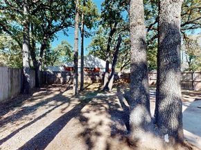 1820  Oak Tree Lane , Arlington Texas 76013