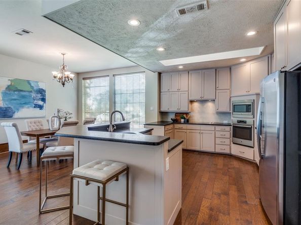 6523  Brook Lake Drive , Dallas Texas 75248