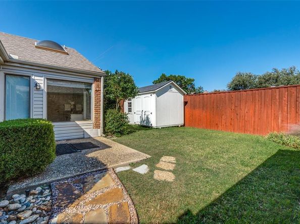 6523  Brook Lake Drive , Dallas Texas 75248