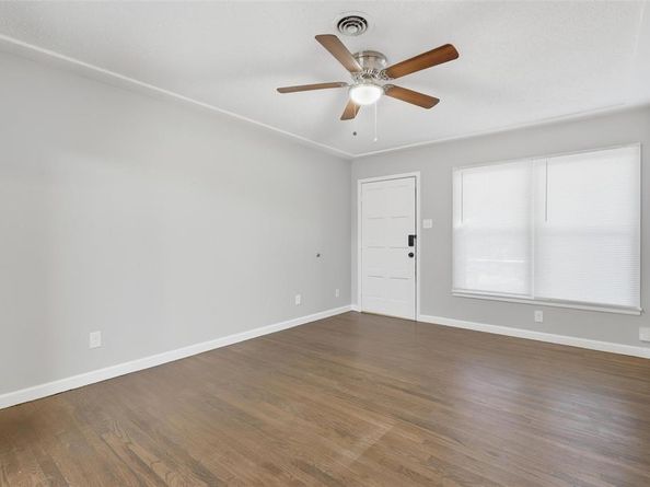 3409  Gay Street , Fort Worth Texas 76111