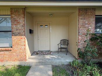 4025  Emerald Drive 