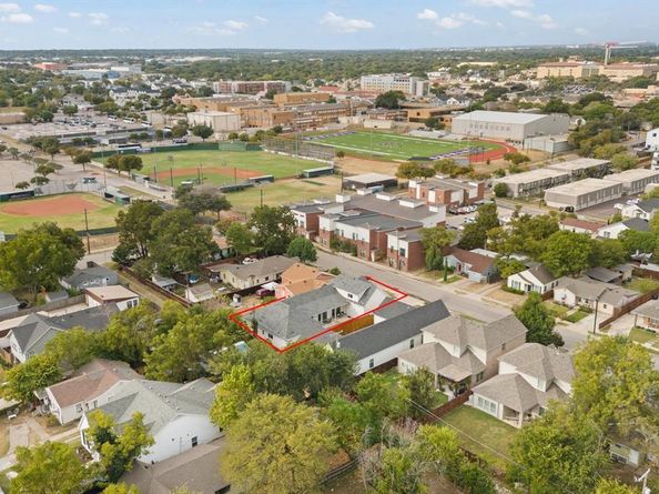 2825  Townsend Drive , Fort Worth Texas 76110