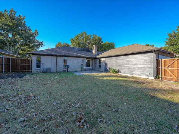 7837  Alto Caro Drive , Dallas Texas 75248