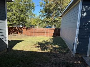 1121 E Annie Street , Fort Worth Texas 76104