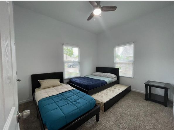 1121 E Annie Street , Fort Worth Texas 76104
