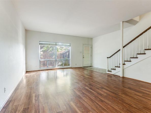 7526 W Northwest Highway  2, Dallas Texas 75225