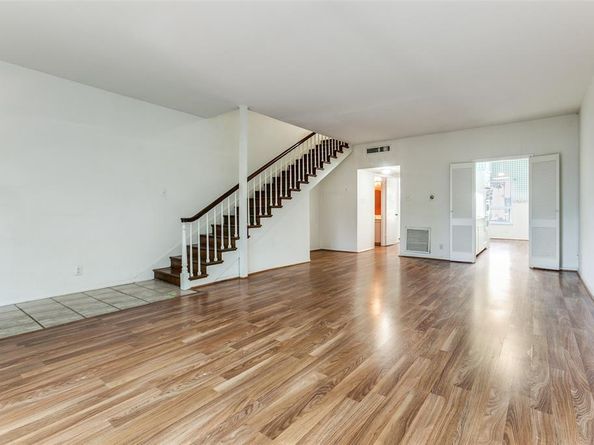 7526 W Northwest Highway  2, Dallas Texas 75225