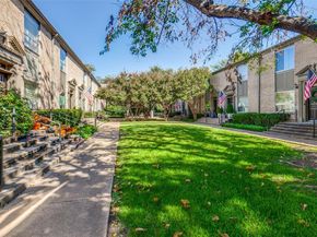 7526 W Northwest Highway  2, Dallas Texas 75225