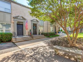 7526 W Northwest Highway  2, Dallas Texas 75225