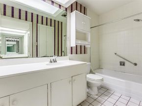 7526 W Northwest Highway  2, Dallas Texas 75225