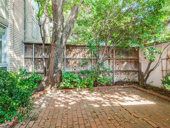 7526 W Northwest Highway  2, Dallas Texas 75225