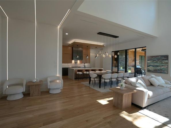 3542  Regent Drive , Dallas Texas 75229