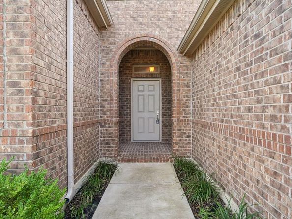 10433  Unity Drive , Fort Worth Texas 76108