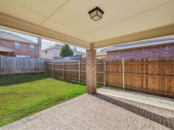 10433  Unity Drive , Fort Worth Texas 76108