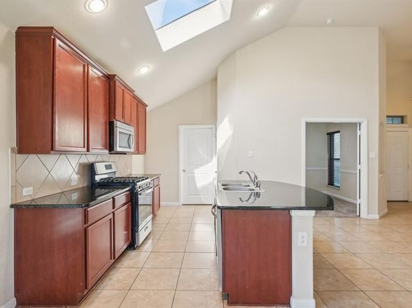 10433  Unity Drive , Fort Worth Texas 76108