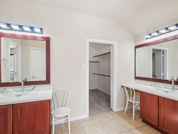 10433  Unity Drive , Fort Worth Texas 76108