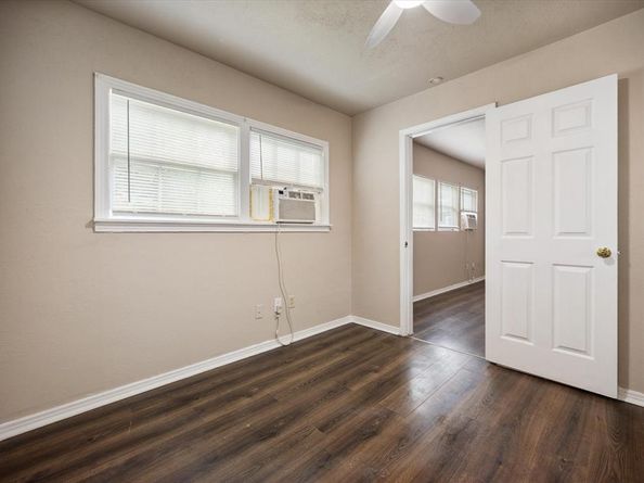 3837A  Earl Street , Fort Worth Texas 76111