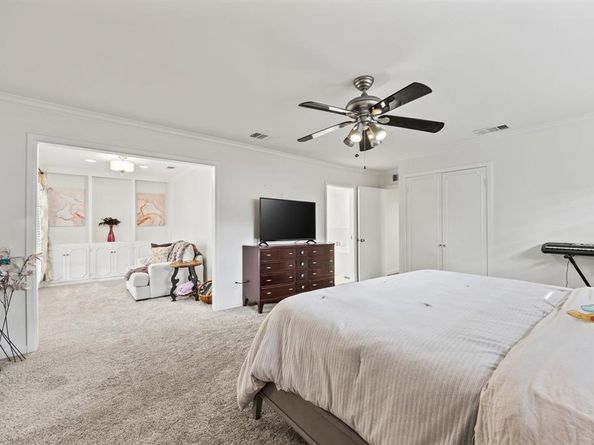 3806  Shady Hill Drive , Dallas Texas 75229