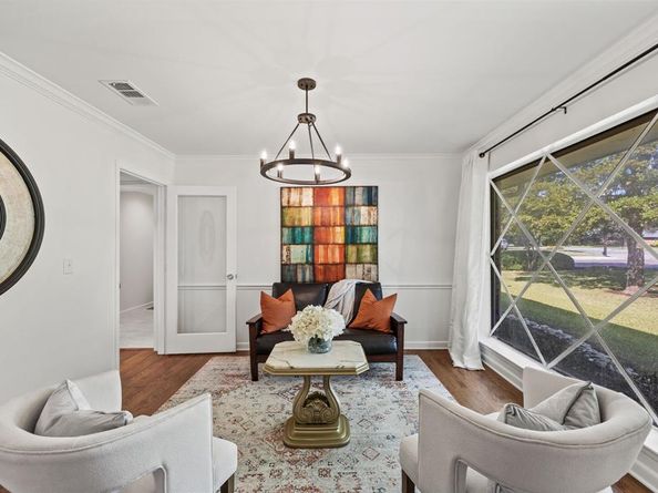 3806  Shady Hill Drive , Dallas Texas 75229