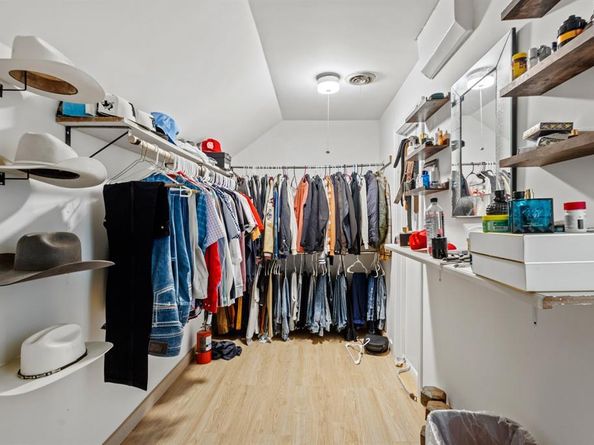 6903  Woodhill Road , Dallas Texas 75217