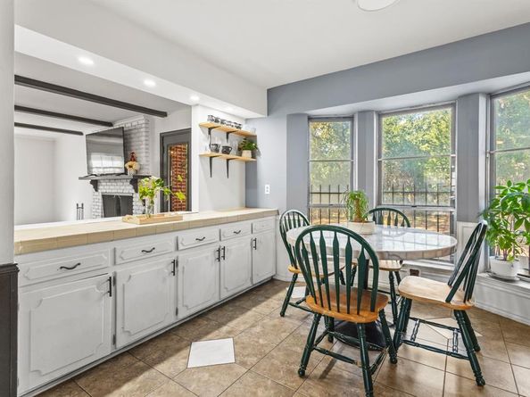 6903  Woodhill Road , Dallas Texas 75217