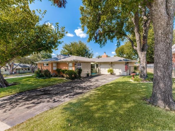 4925  Stadium Drive , Fort Worth Texas 76133