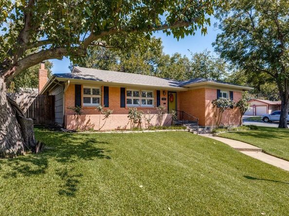 4925  Stadium Drive , Fort Worth Texas 76133