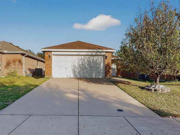 6716  Waterhill Lane , Fort Worth Texas 76179